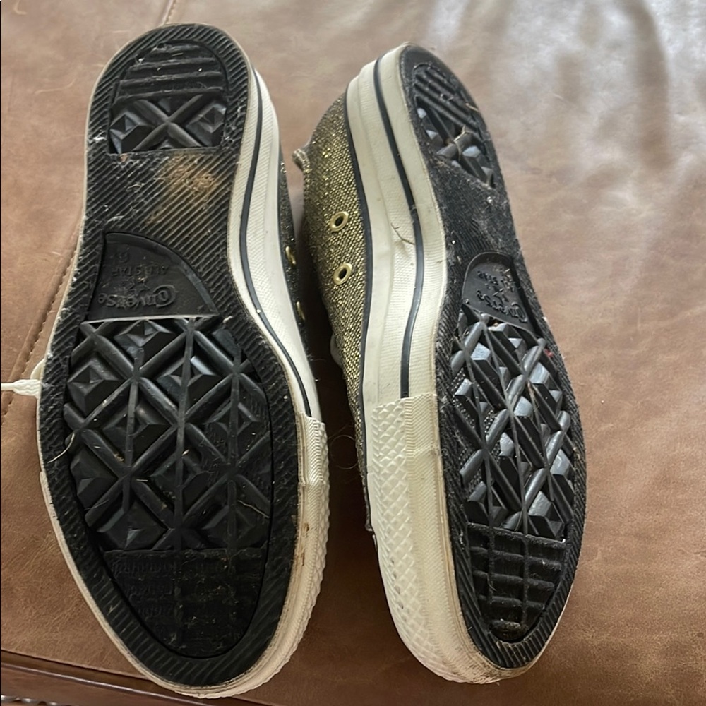 Gold Glitter Low-Top converse - Picture 4 of 4
